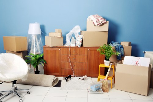Storage facility using recycling and reusable packing materials